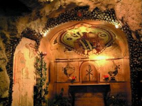 Tébai kápolna "Pantokrator" mennyezeti freskóval